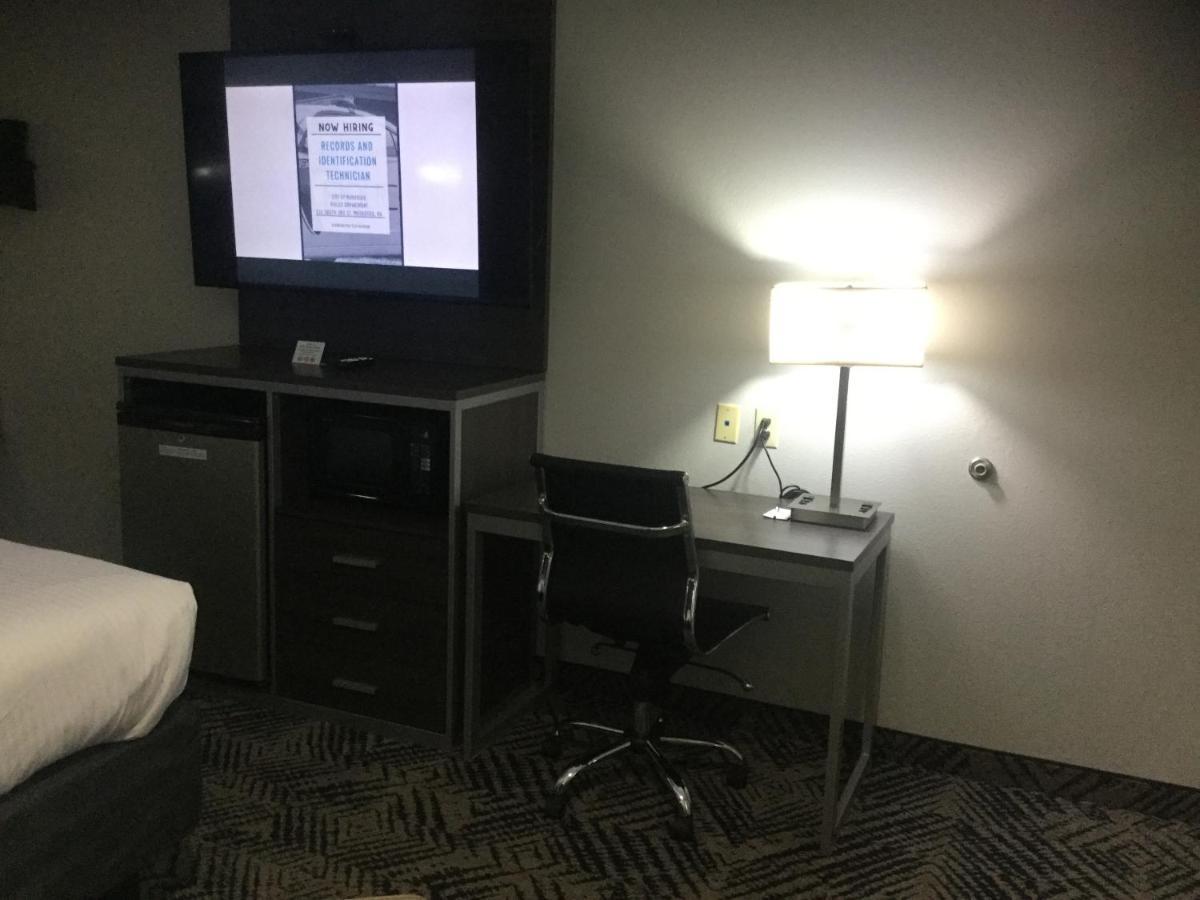 Muskogee Inn And Suites エクステリア 写真