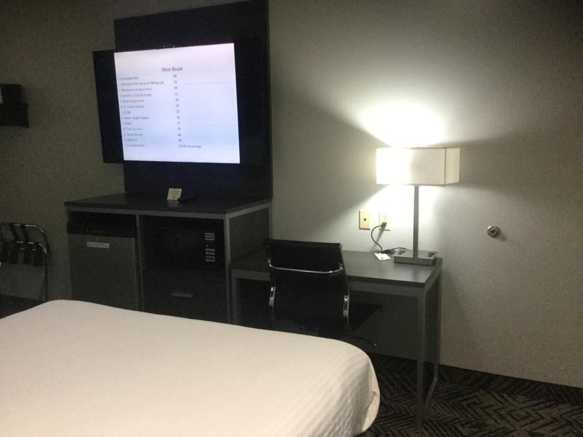 Muskogee Inn And Suites エクステリア 写真