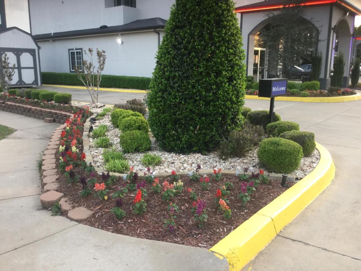 Muskogee Inn And Suites エクステリア 写真