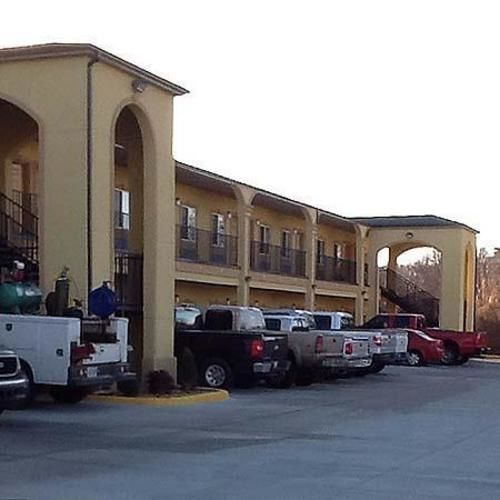 Muskogee Inn And Suites エクステリア 写真